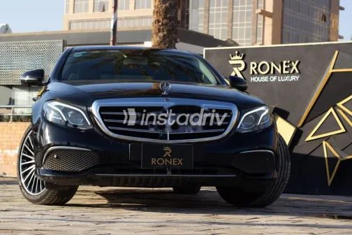 Mercedes E 300 2020 Black Used for Sale - 5