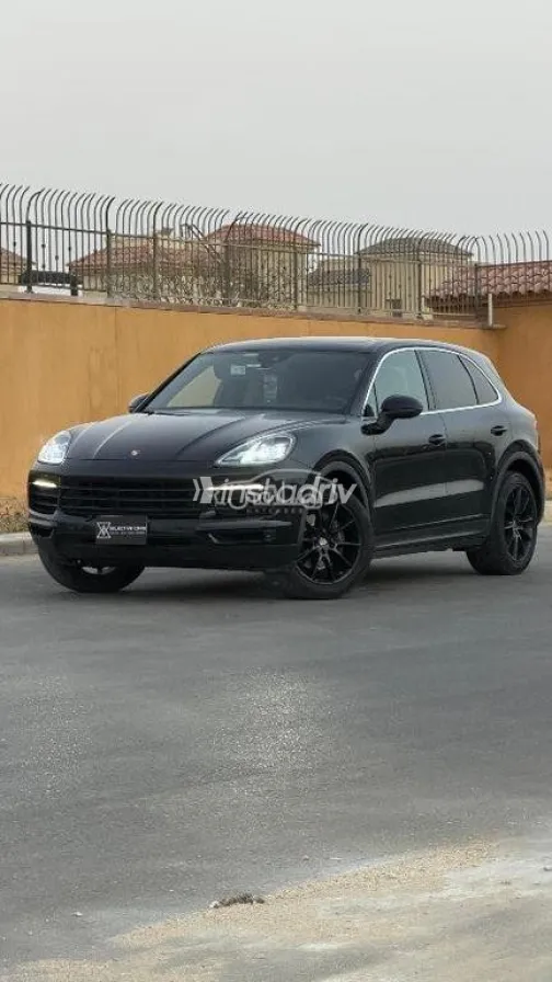 Porsche Cayenne S 2019 Black Used for Sale - 2