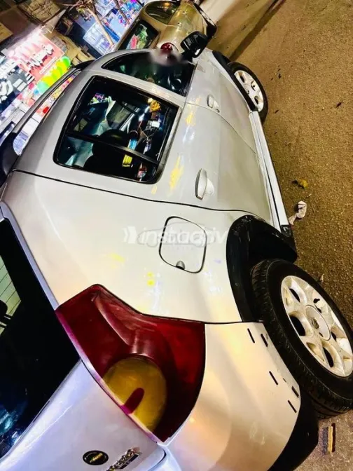 رينو سانديرو  ( ستيب  واى ) 2013 فضي مستعملة للبيع - 3