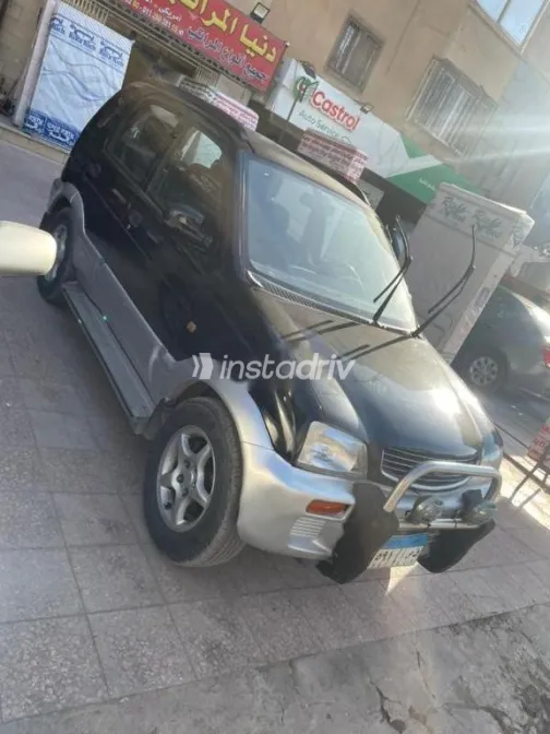 دايهاتسو جراند تريوس 2000 أسود مستعملة للبيع - 1