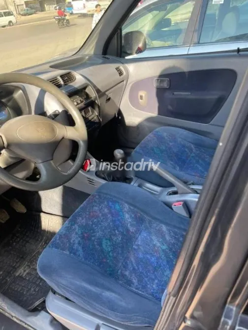 دايهاتسو جراند تريوس 2000 أسود مستعملة للبيع - 5