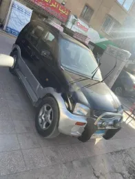 دايهاتسو جراند تريوس 2000 أسود مستعملة للبيع