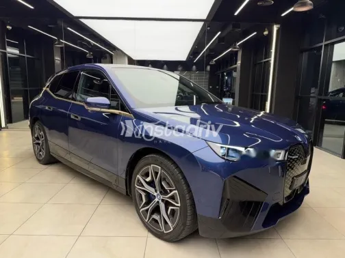 بي ام دبليو اى اكس 2023 أزرق غامق مستعملة للبيع - 3