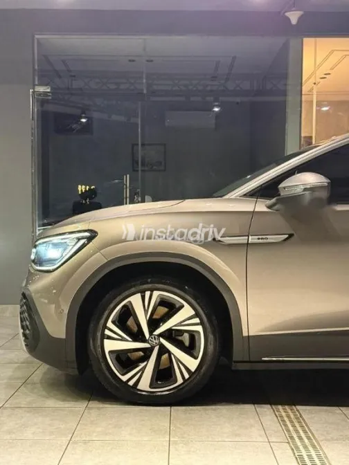 Volkswagen ID 6 2022 Gray Used for Sale - 5