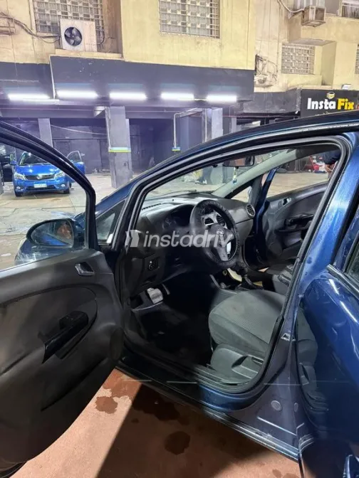 اوبل كورسا 2014 أزرق غامق مستعملة للبيع - 5