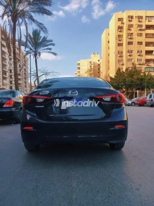 مازدا 3 2016 أسود مستعملة للبيع - 4