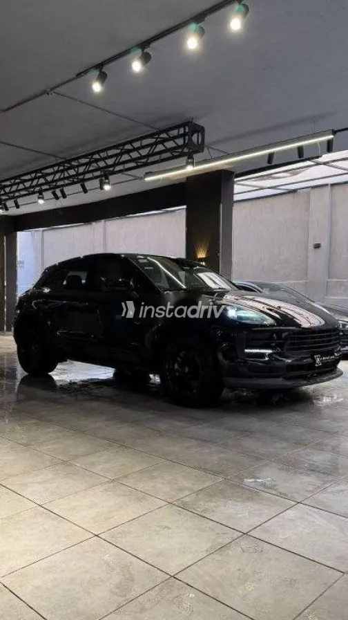 بورش ماكان 2021 أسود مستعملة للبيع - 2