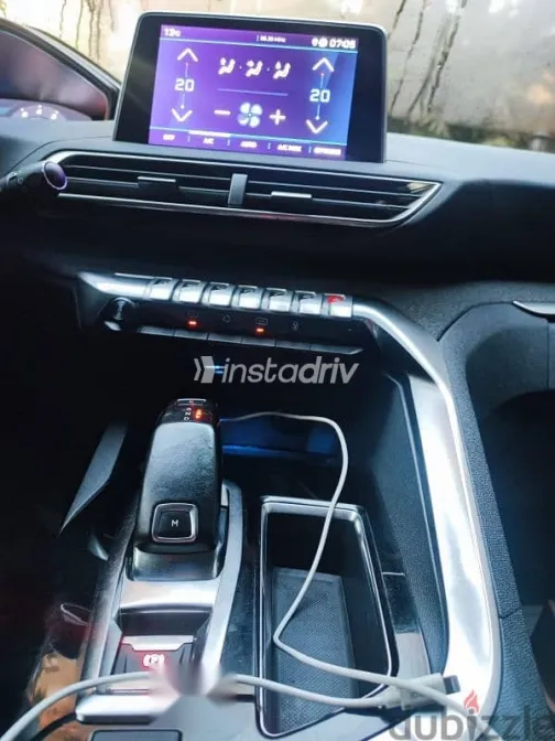 بيجو 3008 2021 أسود مستعملة للبيع - 6