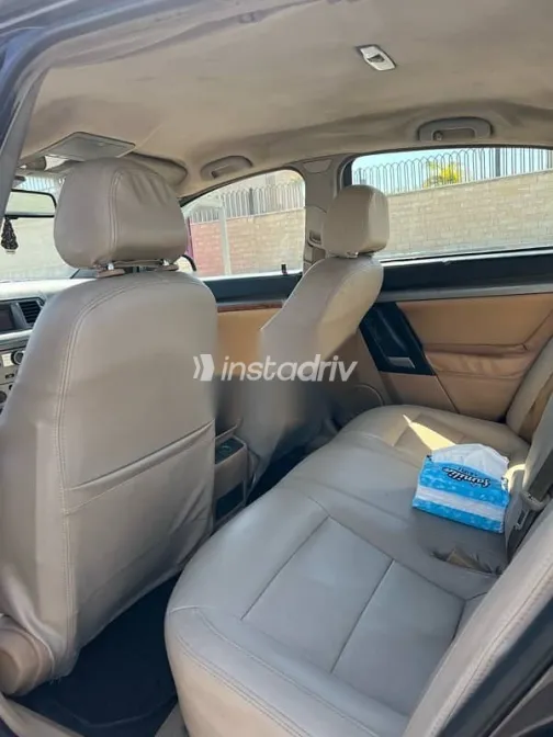 اوبل فيكترا 2008 أسود مستعملة للبيع - 9