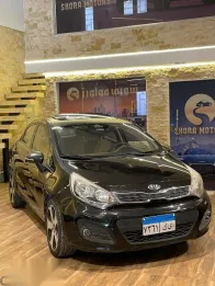 كيا ريو 2015 أسود مستعملة للبيع