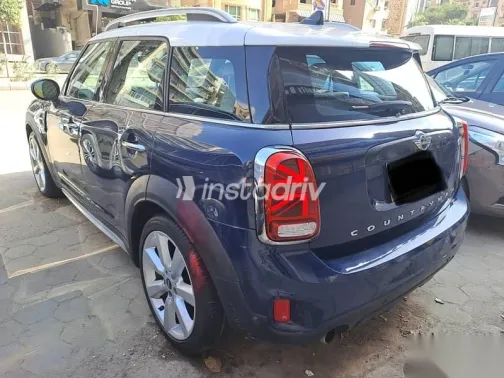 مينى كانترى مان 2018 أزرق غامق مستعملة للبيع - 3