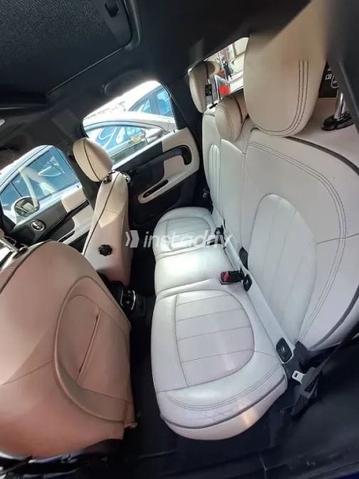 مينى كانترى مان 2018 أزرق غامق مستعملة للبيع - 4