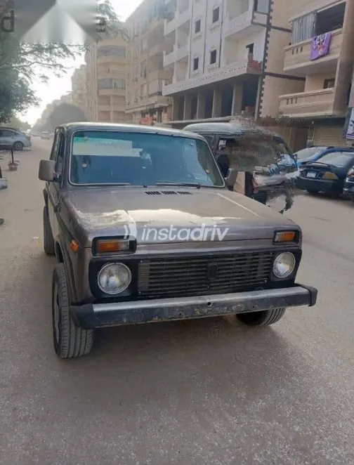 لادا نيفا 1984 رمادي مستعملة للبيع - 2