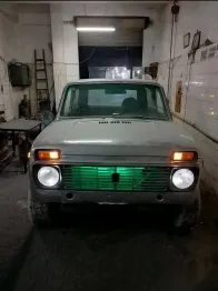 لادا نيفا 1984 رمادي مستعملة للبيع