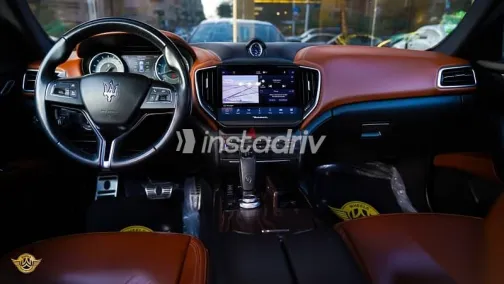 مازيراتي جيبلي 2021 رمادي مستعملة للبيع - 6