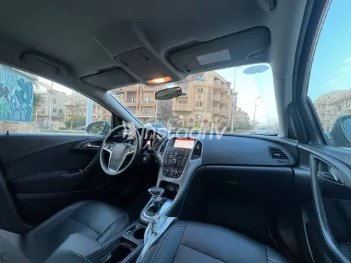 اوبل أسترا 2019 رمادي مستعملة للبيع - 2