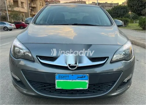 اوبل أسترا 2019 رمادي مستعملة للبيع - 3