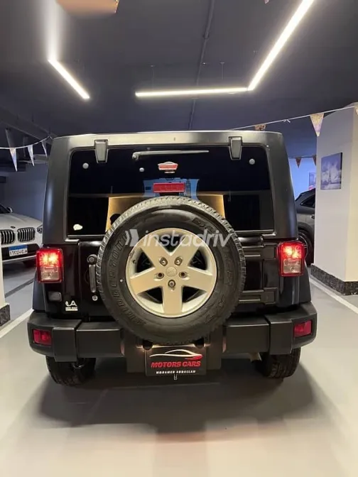 جيب رانجلر 2012 أسود مستعملة للبيع - 4