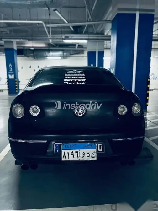 فولكس فاغن باسات 2007 أسود مستعملة للبيع - 4