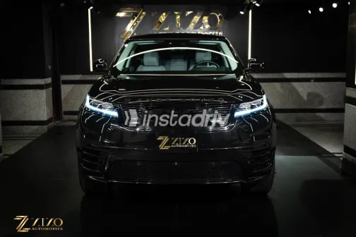 لاند روفر فيلار 2025 أسود مستعملة للبيع - 1