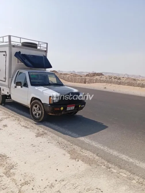 ميتسوبيشي L 200 2000 أبيض مستعملة للبيع - 1