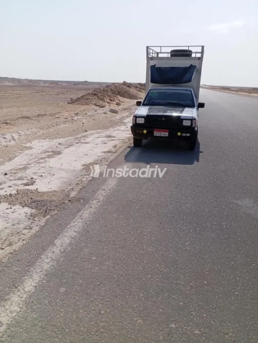 ميتسوبيشي L 200 2000 أبيض مستعملة للبيع - 2