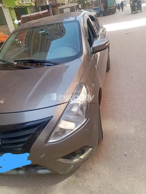 نيسان صنى 2016 برونزي مستعملة للبيع - 2