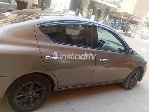 نيسان صنى 2016 برونزي مستعملة للبيع - 5