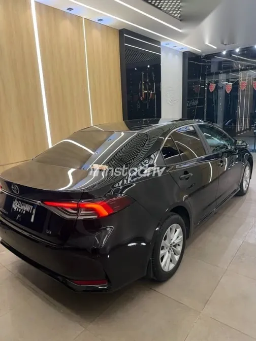 تويوتا كورولا 2024 أسود مستعملة للبيع - 2