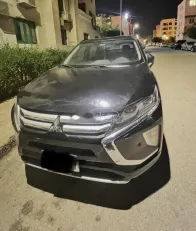 ميتسوبيشي اكليبس كروس 2019 أبيض مستعملة للبيع