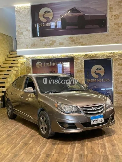 هيونداي إلنترا 2017 ذهبي مستعملة للبيع - 5