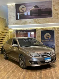 هيونداي إلنترا 2017 ذهبي مستعملة للبيع