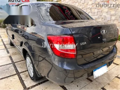 Lada Granta 2020 Gray Used for Sale - 4
