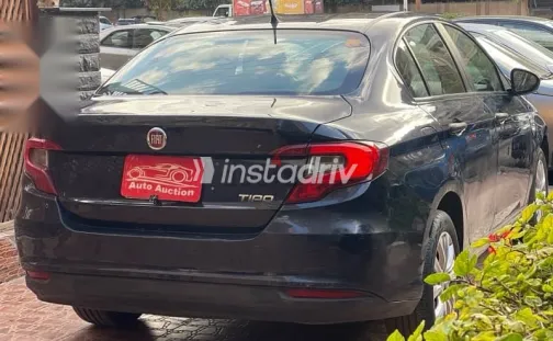 فيات تيبو 2021 أزرق غامق مستعملة للبيع - 8