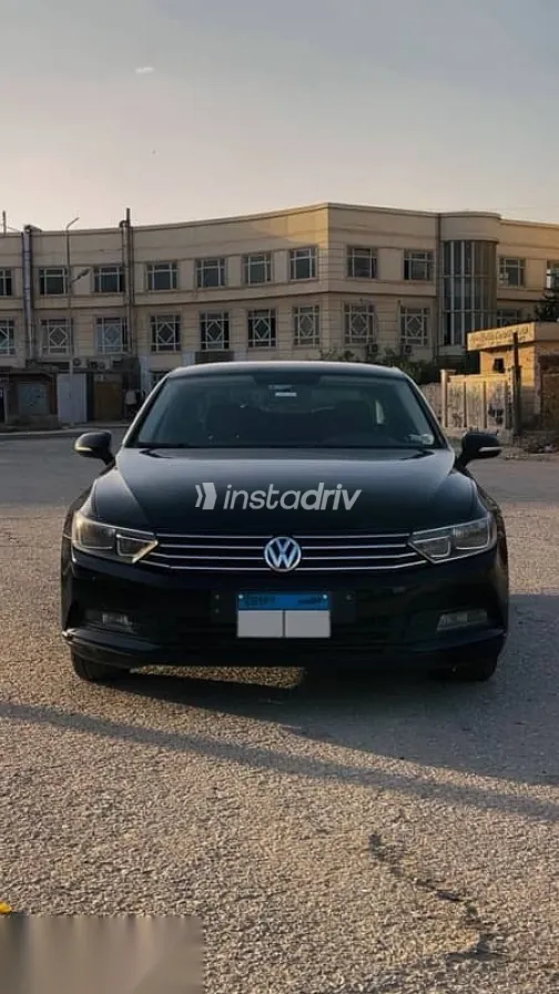 فولكس فاغن باسات 2017 أسود مستعملة للبيع - 2