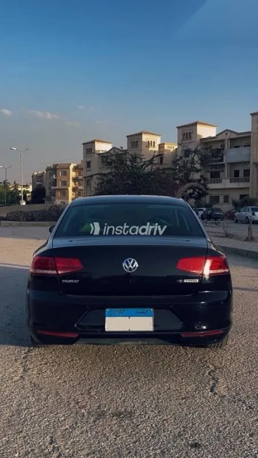 فولكس فاغن باسات 2017 أسود مستعملة للبيع - 3