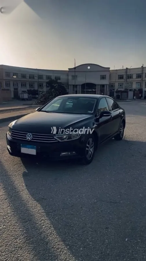 فولكس فاغن باسات 2017 أسود مستعملة للبيع - 4