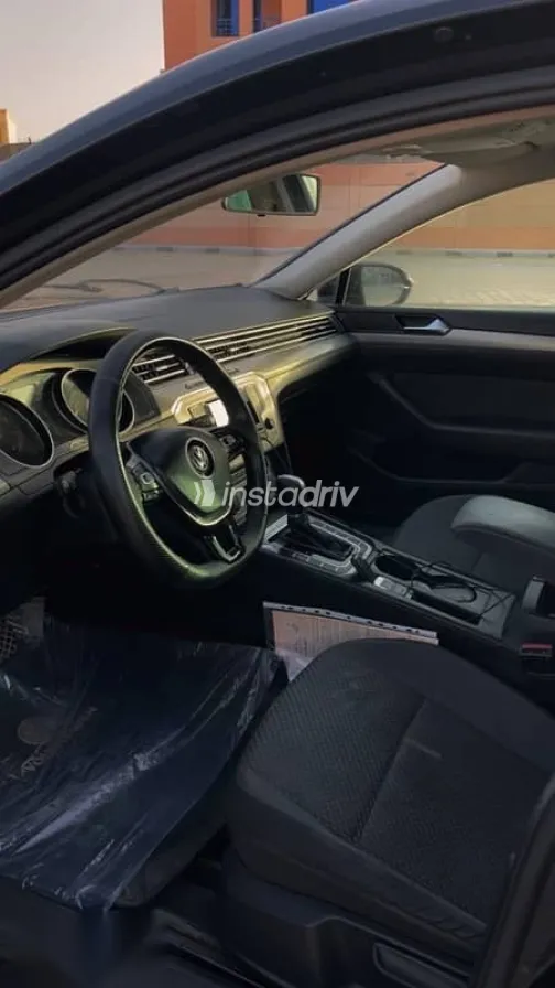 فولكس فاغن باسات 2017 أسود مستعملة للبيع - 5