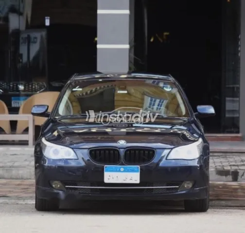 بي ام دبليو 523 2010 أزرق غامق مستعملة للبيع - 2