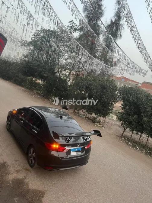 Honda City 2016 Eggplant Used for Sale - 2