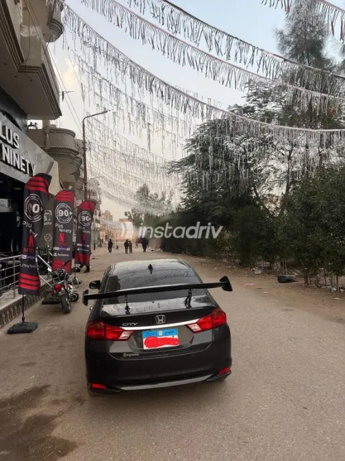 Honda City 2016 Eggplant Used for Sale - 3