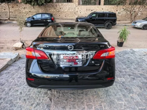 Nissan Sentra 2018 White Used for Sale - 5