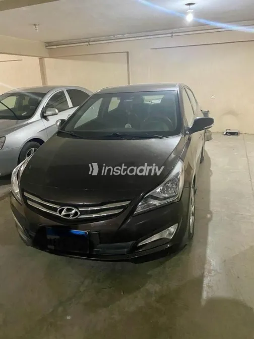 هيونداي سولاريس 2016 أبيض مستعملة للبيع - 1