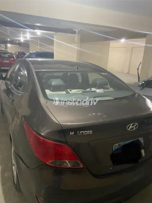 هيونداي سولاريس 2016 أبيض مستعملة للبيع - 2