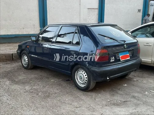 سكودا فيليشيا 1996 أزرق غامق مستعملة للبيع - 1