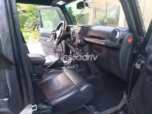 جيب رانجلر 2015 أسود مستعملة للبيع - 7