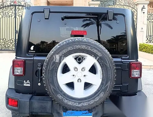 جيب رانجلر 2015 أسود مستعملة للبيع - 9