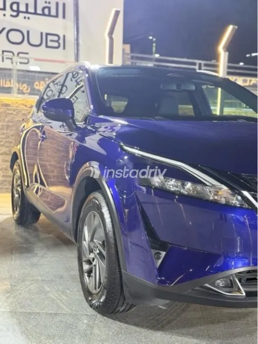 نيسان قشقاي 2025 أزرق غامق مستعملة للبيع - 2