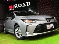 تويوتا كورولا 2021 فضي مستعملة للبيع