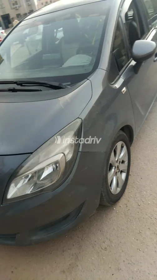 اوبل ميريفا 2015 أبيض مستعملة للبيع - 3